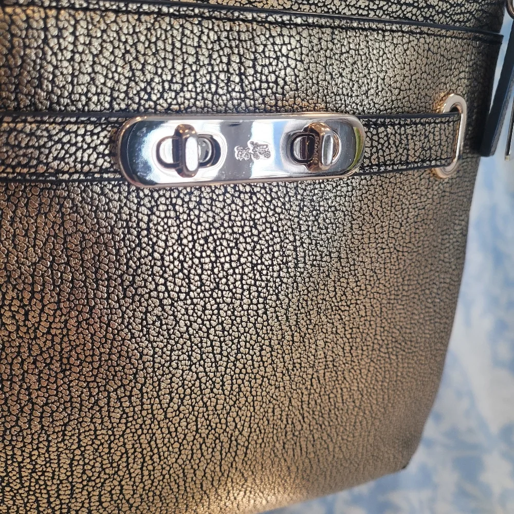 Coach SWAGGER Metallic Pebble Leather Swingpack Crossbody - Picture 5 of 15